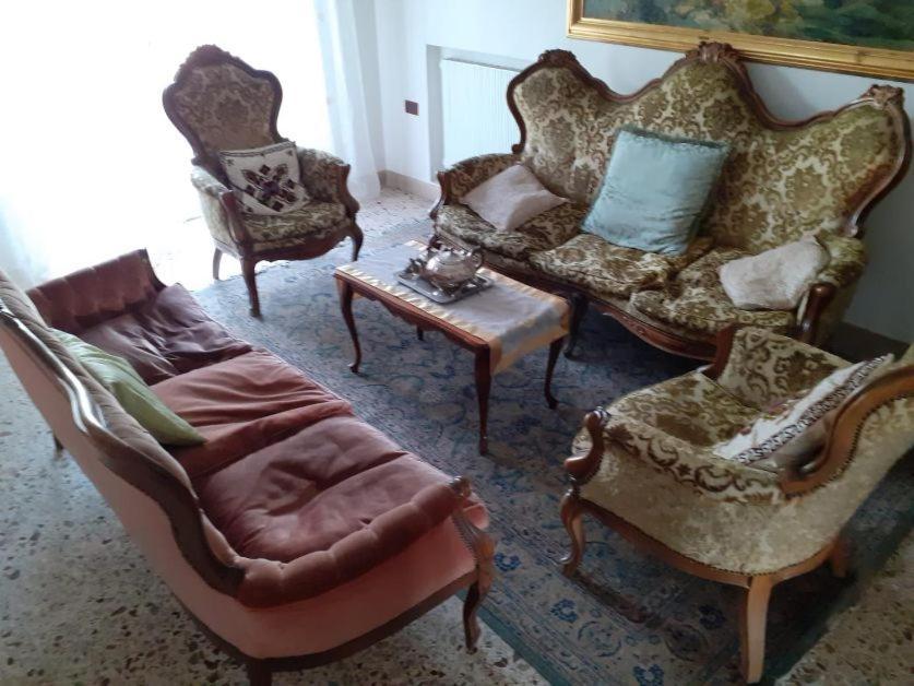 A Casa Di Adele Bed & Breakfast Касерта Екстериор снимка
