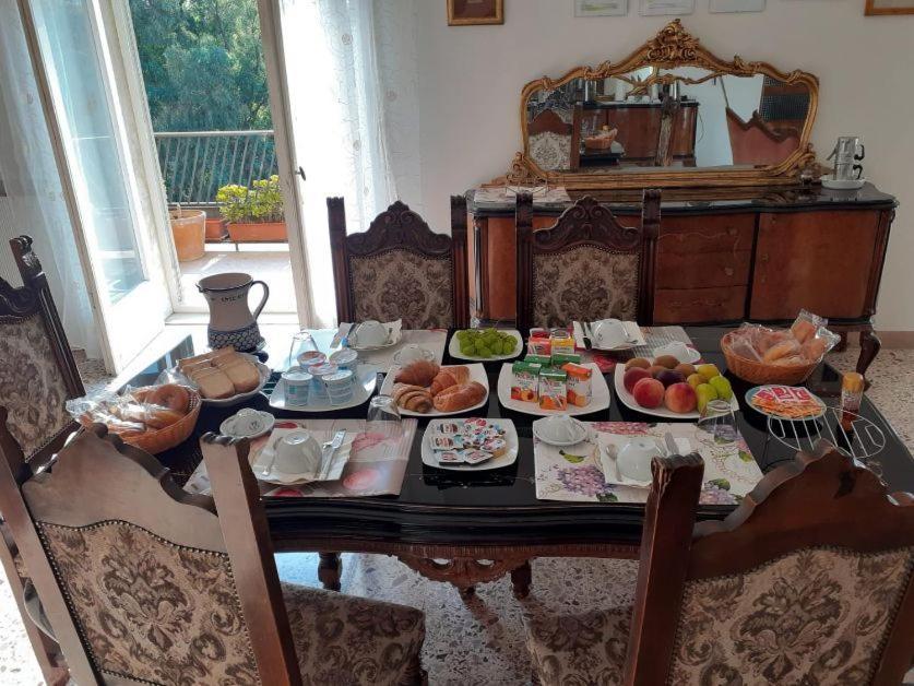 A Casa Di Adele Bed & Breakfast Касерта Екстериор снимка